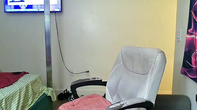 YasmineMinaj online show from 16, 11, 2025