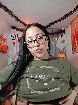 Snapshot of persefone_core chatting on 26, 10, 2025 persefone core online show from 26, 10, 2025