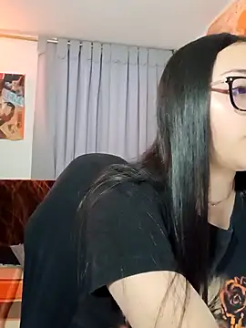 Snapshot of persefone_core chatting on 3, 10, 2025 persefone core online show from 3, 10, 2025