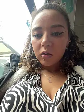 charlott lens online show from 17, 2, 2025