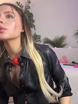 Snapshot of KittyKatyDream chatting on 26, 1, 2025 KittyKatyDream online show from 26, 1, 2025