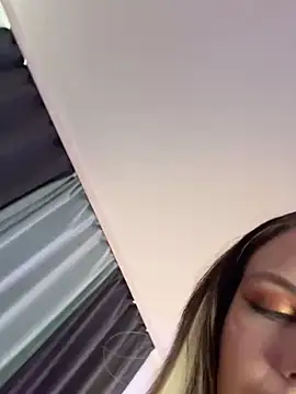 Snapshot of KittyKatyDream chatting on 1, 2, 2025 KittyKatyDream online show from 1, 2, 2025