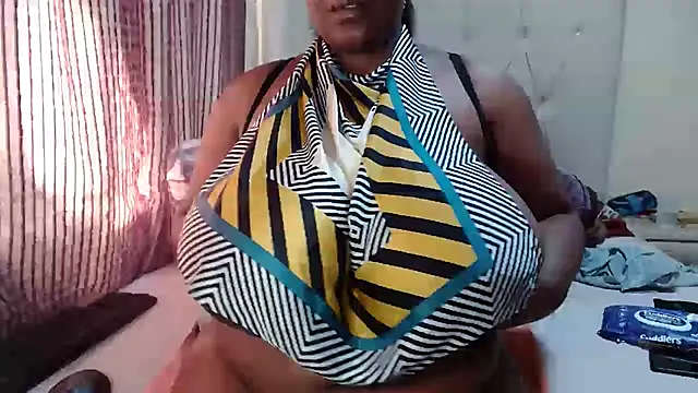 CHOCOLATEDARKBUSTYX online show from 4, 4, 2026