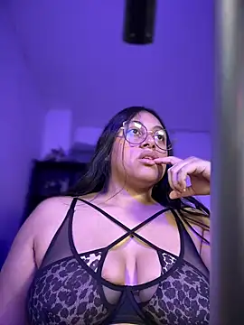 Snapshot of Soysofiarodrigu chatting on 7, 3, 2025 Soysofiarodrigu online show from 7, 3, 2025