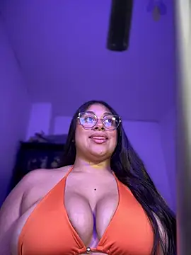 Snapshot of Soysofiarodrigu chatting on 6, 3, 2025 Soysofiarodrigu online show from 6, 3, 2025
