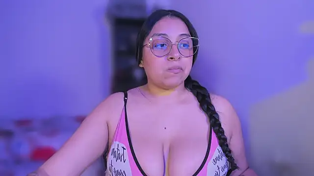 Snapshot of Soysofiarodrigu chatting on 9, 3, 2025 Soysofiarodrigu online show from 9, 3, 2025