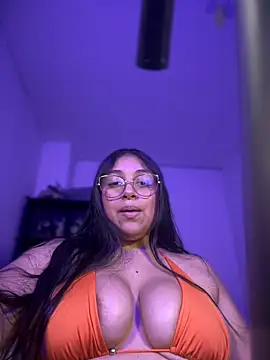 Snapshot of Soysofiarodrigu chatting on 6, 3, 2025 Soysofiarodrigu online show from 6, 3, 2025