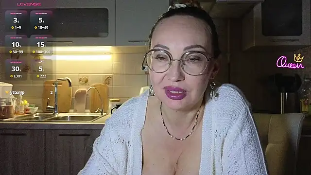 Snapshot of LybovNTV chatting on 10, 6, 2026 LybovNTV online show from 10, 6, 2026