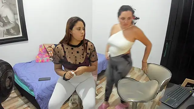  girls on fire  online show from 14, 11, 2025