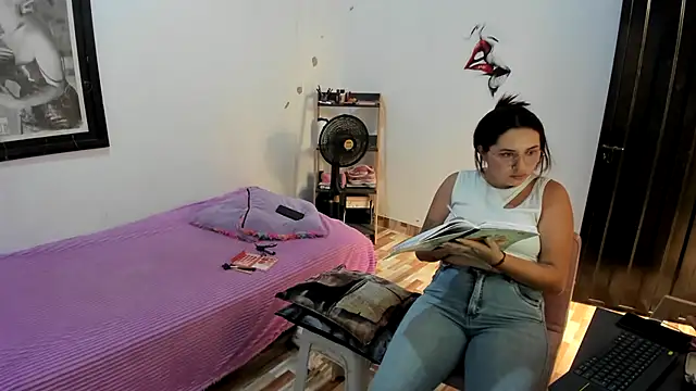  girls on fire  online show from 28, 2, 2026