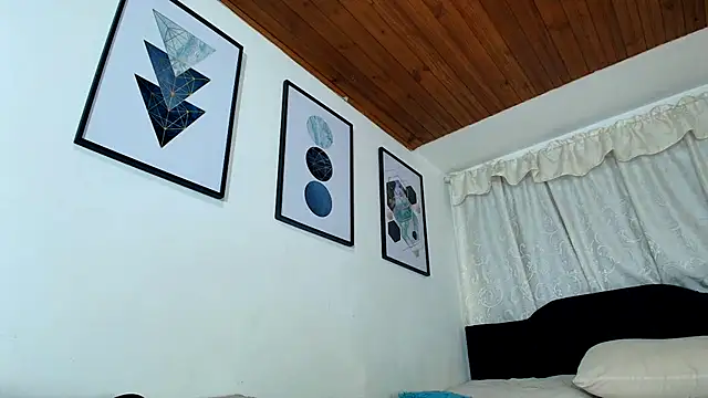 sam her online show from 9, 10, 2025