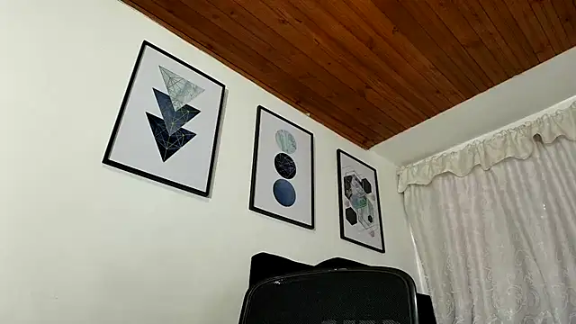 sam her online show from 8, 11, 2025