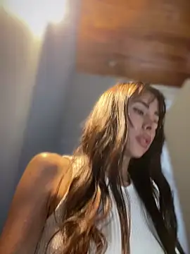 lauravasquez online show from 14, 4, 2026