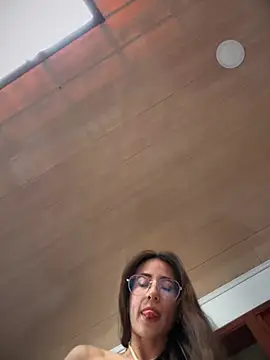 Snapshot of lauravasquez chatting on 18, 2, 2025 lauravasquez online show from 18, 2, 2025