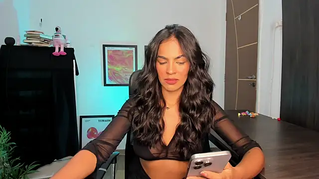 camille-rose online show from 21, 4, 2026