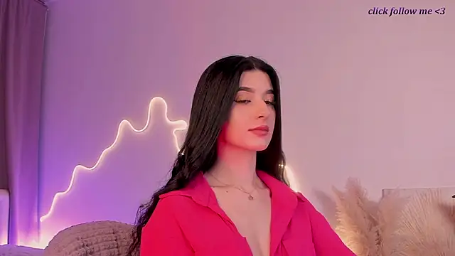 LauraCoy online show from 12, 5, 2026