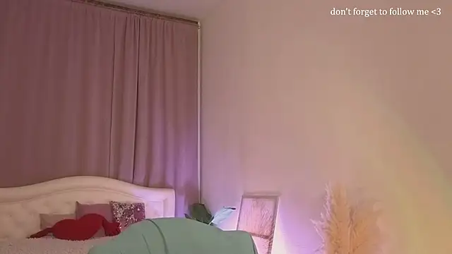 LauraCoy online show from 20, 11, 2025