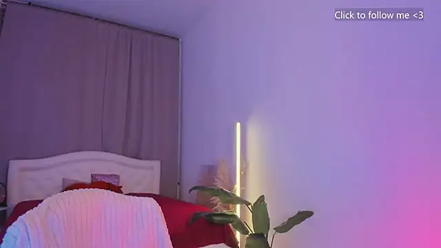 LauraCoy online show from 30, 10, 2025