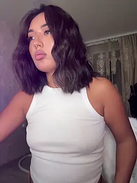 lily  foster online show from 21, 4, 2026