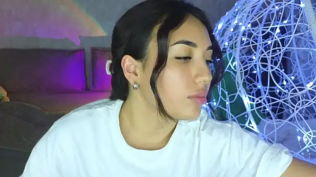 Snapshot of lily__foster chatting on 8, 11, 2025 lily foster online show from 8, 11, 2025