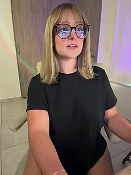 Snapshot of Megan_lu2 chatting on 4, 5, 2026 Megan lu2 online show from 4, 5, 2026