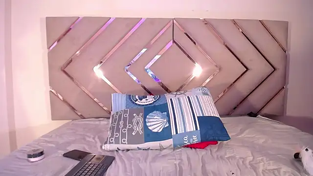 Raven foxter1 online show from 15, 11, 2025