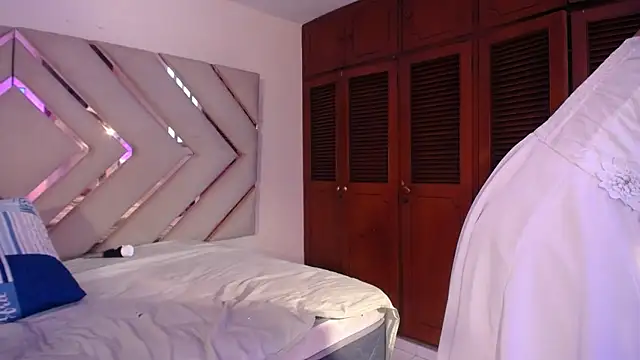 Raven foxter1 online show from 29, 11, 2025