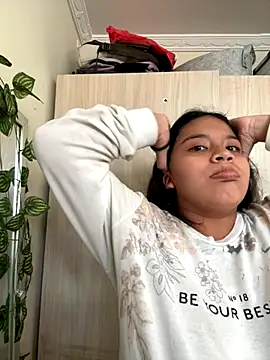 moncerrat luna online show from 15, 10, 2025