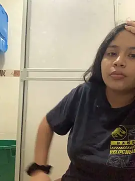 moncerrat luna online show from 4, 11, 2025