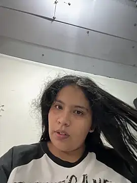moncerrat luna online show from 18, 5, 2026