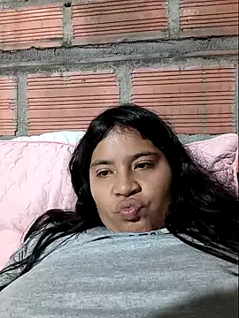 moncerrat luna online show from 9, 1, 2025