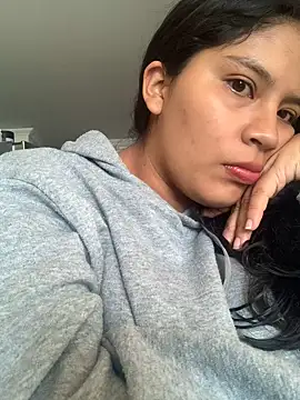 moncerrat luna online show from 7, 10, 2025