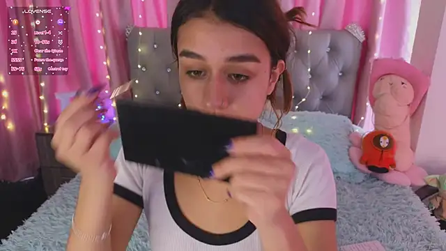 Emiily Scott1 online show from 24, 1, 2025