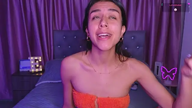 Emiily Scott1 online show from 12, 11, 2025