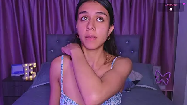 Emiily Scott1 online show from 13, 11, 2025