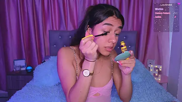 Emiily Scott1 online show from 28, 11, 2025