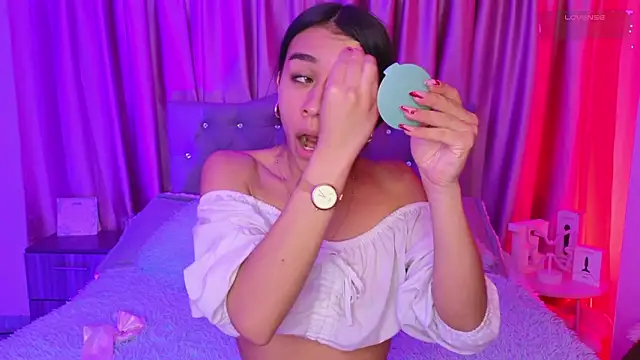 Emiily Scott1 online show from 5, 2, 2026