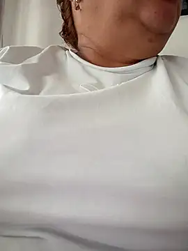 HORNY MATURE25 online show from 20, 2, 2026