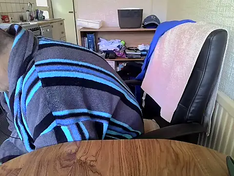 daddyflash online show from 2, 11, 2025