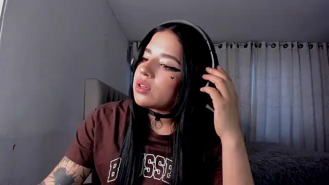 Snapshot of aliice_walker_ chatting on 22, 5, 2026 aliice walker online show from 22, 5, 2026