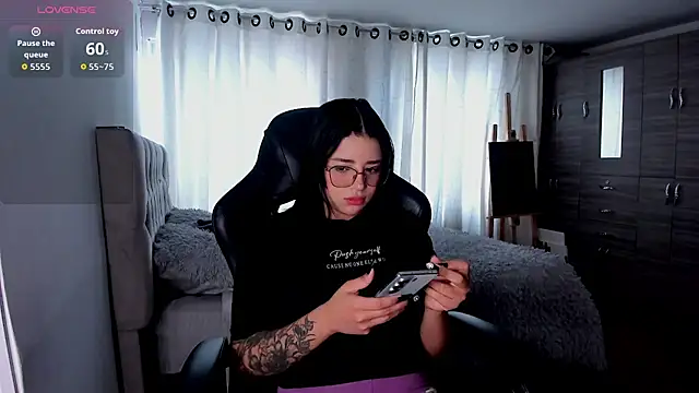 aliice walker  online show from 26, 11, 2025