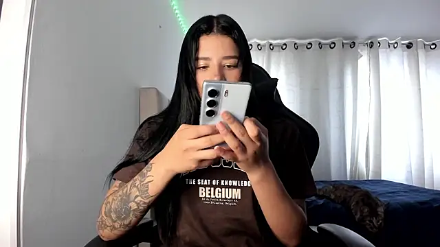 aliice walker  online show from 20, 10, 2025