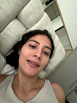 Sophie  Foxxx online show from 18, 12, 2025