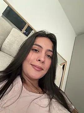 Sophie  Foxxx online show from 13, 4, 2026