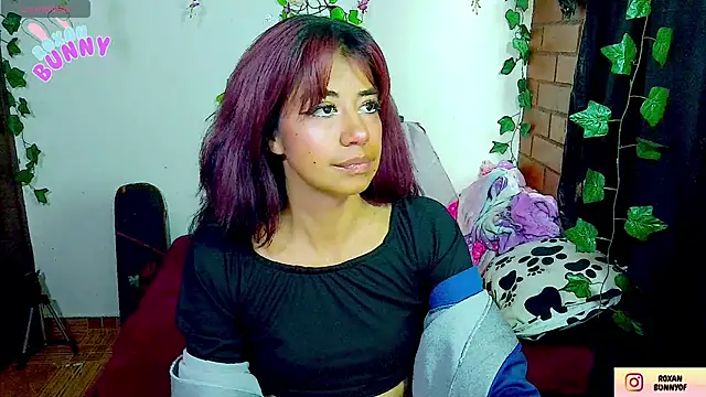 Snapshot of Roxanbunny1 chatting on 30, 11, 2025 Roxanbunny1 online show from 30, 11, 2025