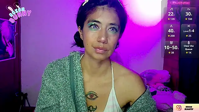 Snapshot of Roxanbunny1 chatting on 19, 11, 2025 Roxanbunny1 online show from 19, 11, 2025