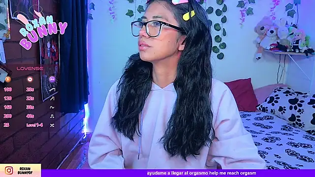 Roxanbunny1 online show from 10, 6, 2026