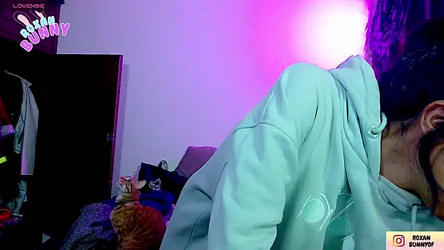 Snapshot of Roxanbunny1 chatting on 12, 11, 2025 Roxanbunny1 online show from 12, 11, 2025