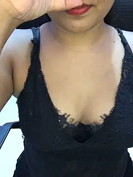 Rose Olivia online show from 8, 3, 2026