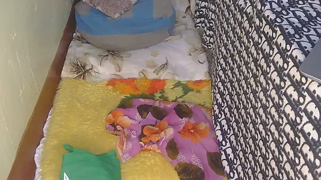 Pretty hazel online show from 23, 3, 2026